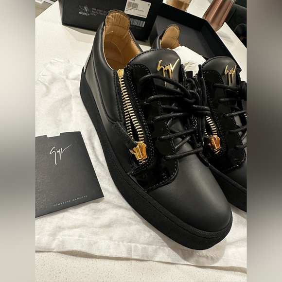 Giuseppe Zanotti women’s shoes - Picture 3 of 16